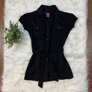 Zinger Black button down shirt